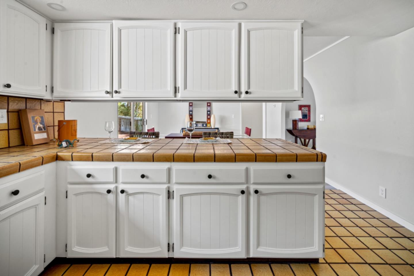 Detail Gallery Image 14 of 27 For 5 Stratford Pl, Monterey,  CA 93940 - 2 Beds | 2 Baths