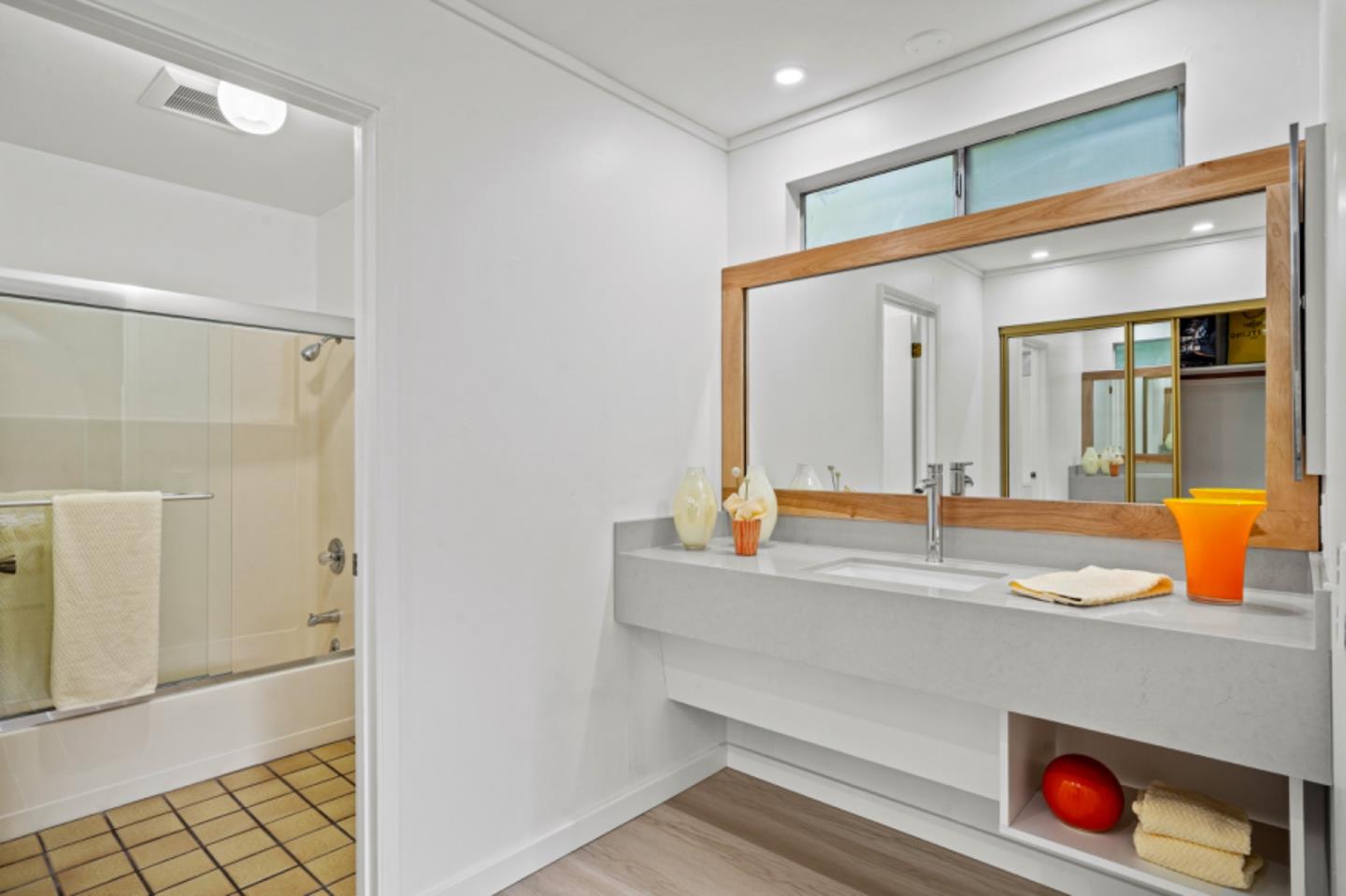 Detail Gallery Image 20 of 27 For 5 Stratford Pl, Monterey,  CA 93940 - 2 Beds | 2 Baths
