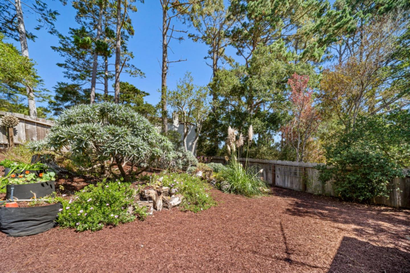 Detail Gallery Image 27 of 27 For 5 Stratford Pl, Monterey,  CA 93940 - 2 Beds | 2 Baths