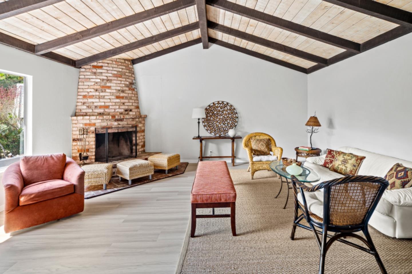 Detail Gallery Image 5 of 27 For 5 Stratford Pl, Monterey,  CA 93940 - 2 Beds | 2 Baths