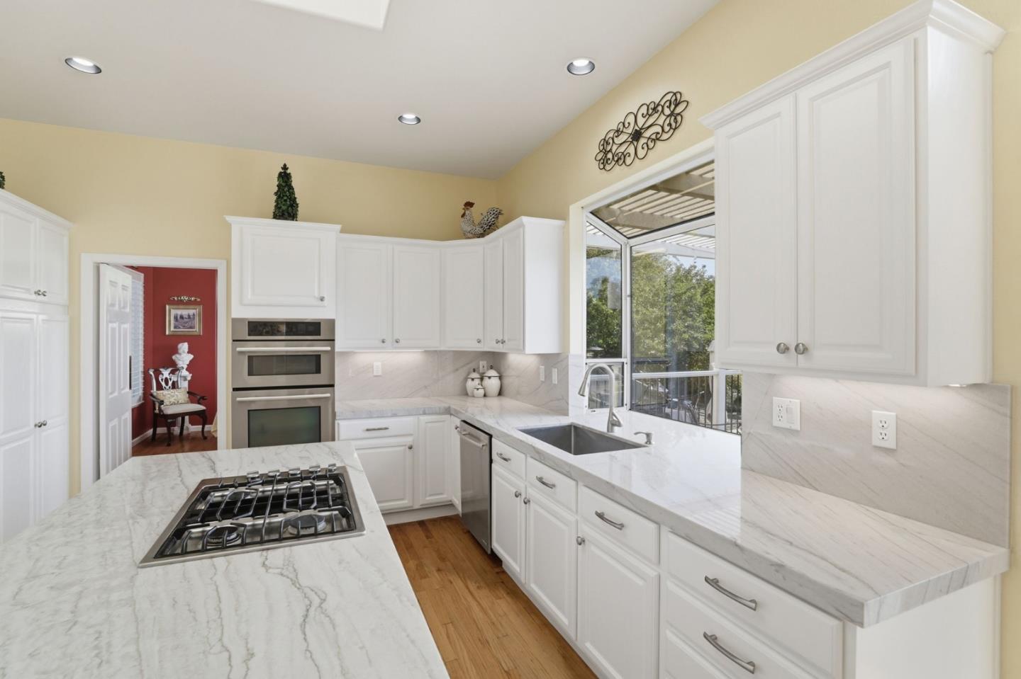 Detail Gallery Image 14 of 54 For 3603 Meadowlands Ln, San Jose,  CA 95135 - 4 Beds | 3 Baths