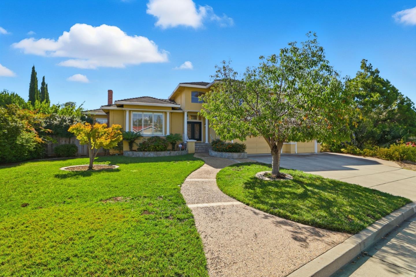 Detail Gallery Image 2 of 54 For 3603 Meadowlands Ln, San Jose,  CA 95135 - 4 Beds | 3 Baths