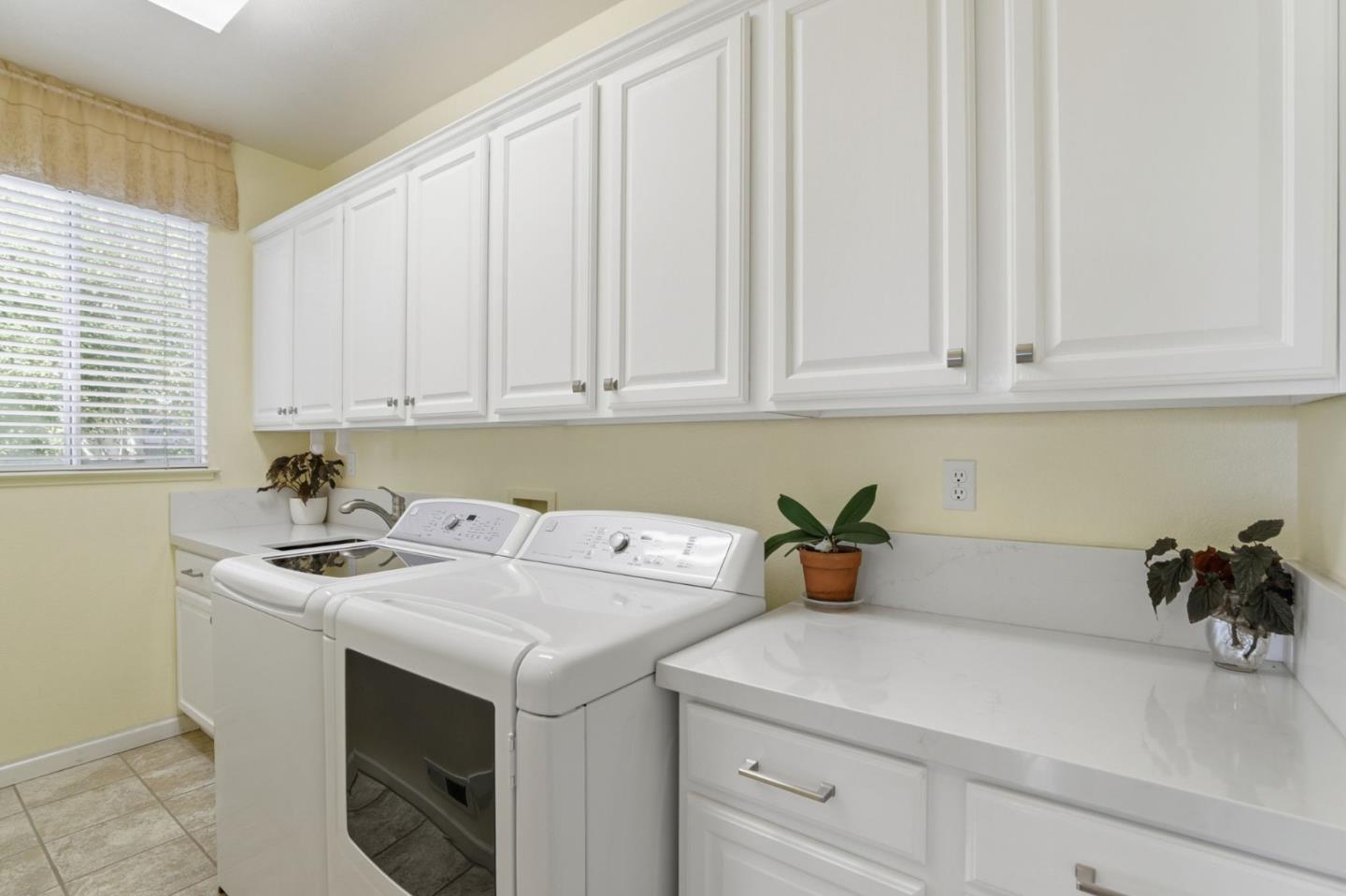 Detail Gallery Image 37 of 54 For 3603 Meadowlands Ln, San Jose,  CA 95135 - 4 Beds | 3 Baths