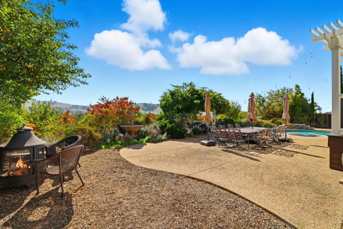 Detail Gallery Image 42 of 54 For 3603 Meadowlands Ln, San Jose,  CA 95135 - 4 Beds | 3 Baths