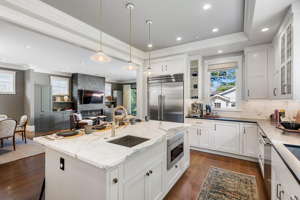 Detail Gallery Image 14 of 34 For 712 Newhall Rd, Burlingame,  CA 94010 - 4 Beds | 4/1 Baths