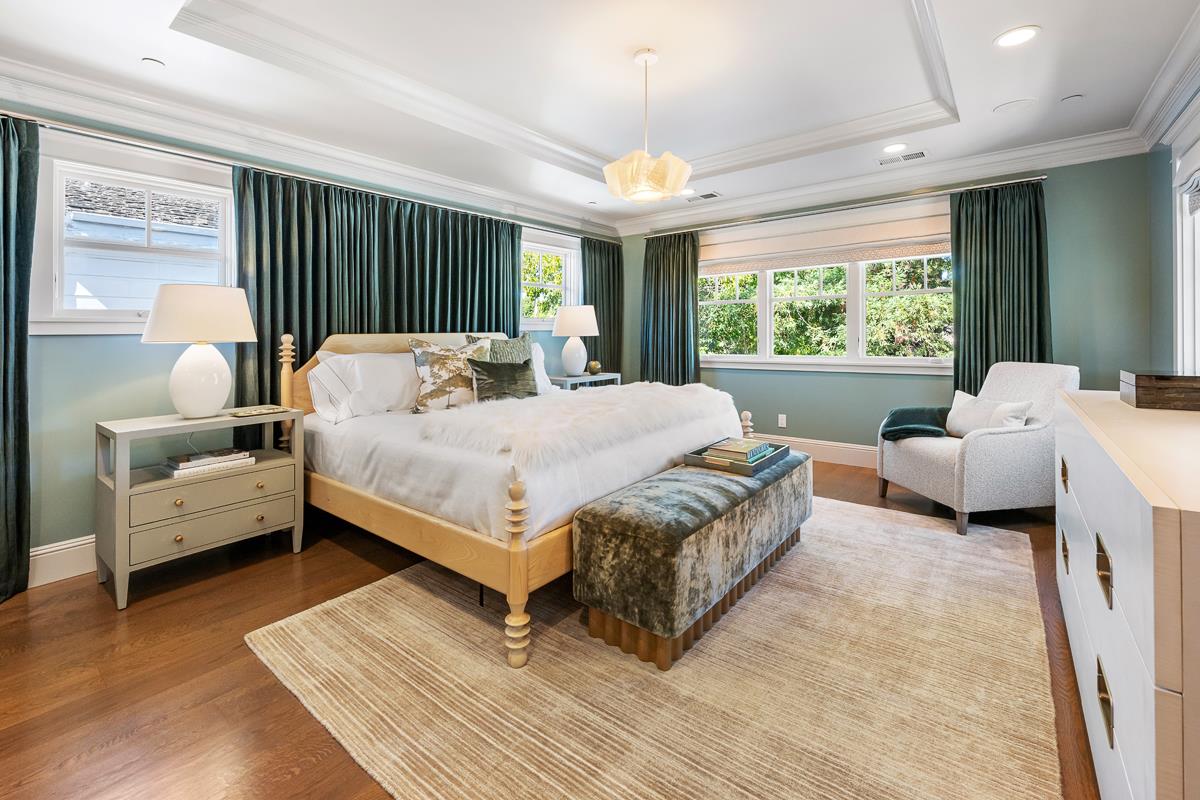 Detail Gallery Image 15 of 34 For 712 Newhall Rd, Burlingame,  CA 94010 - 4 Beds | 4/1 Baths