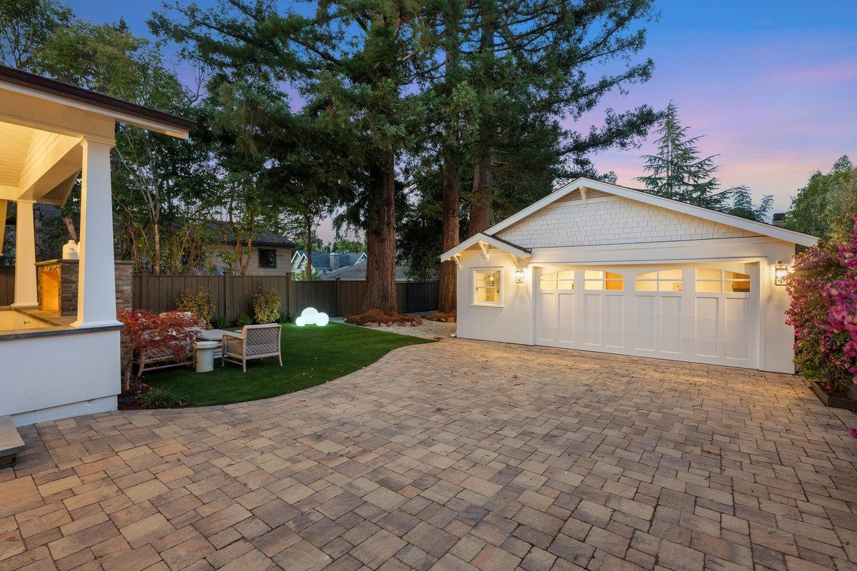 Detail Gallery Image 32 of 34 For 712 Newhall Rd, Burlingame,  CA 94010 - 4 Beds | 4/1 Baths