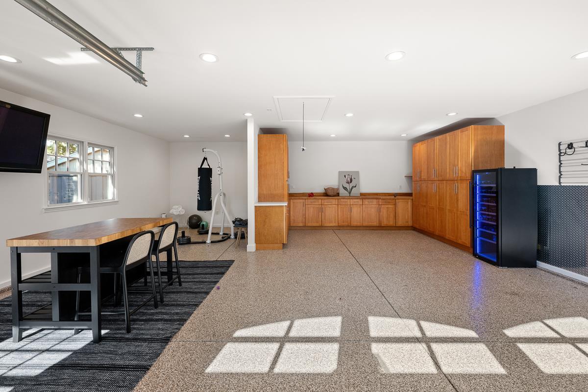 Detail Gallery Image 33 of 34 For 712 Newhall Rd, Burlingame,  CA 94010 - 4 Beds | 4/1 Baths