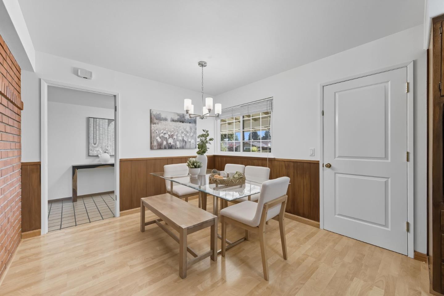 Detail Gallery Image 14 of 38 For 1547 Klamath Dr, Sunnyvale,  CA 94087 - 4 Beds | 2 Baths