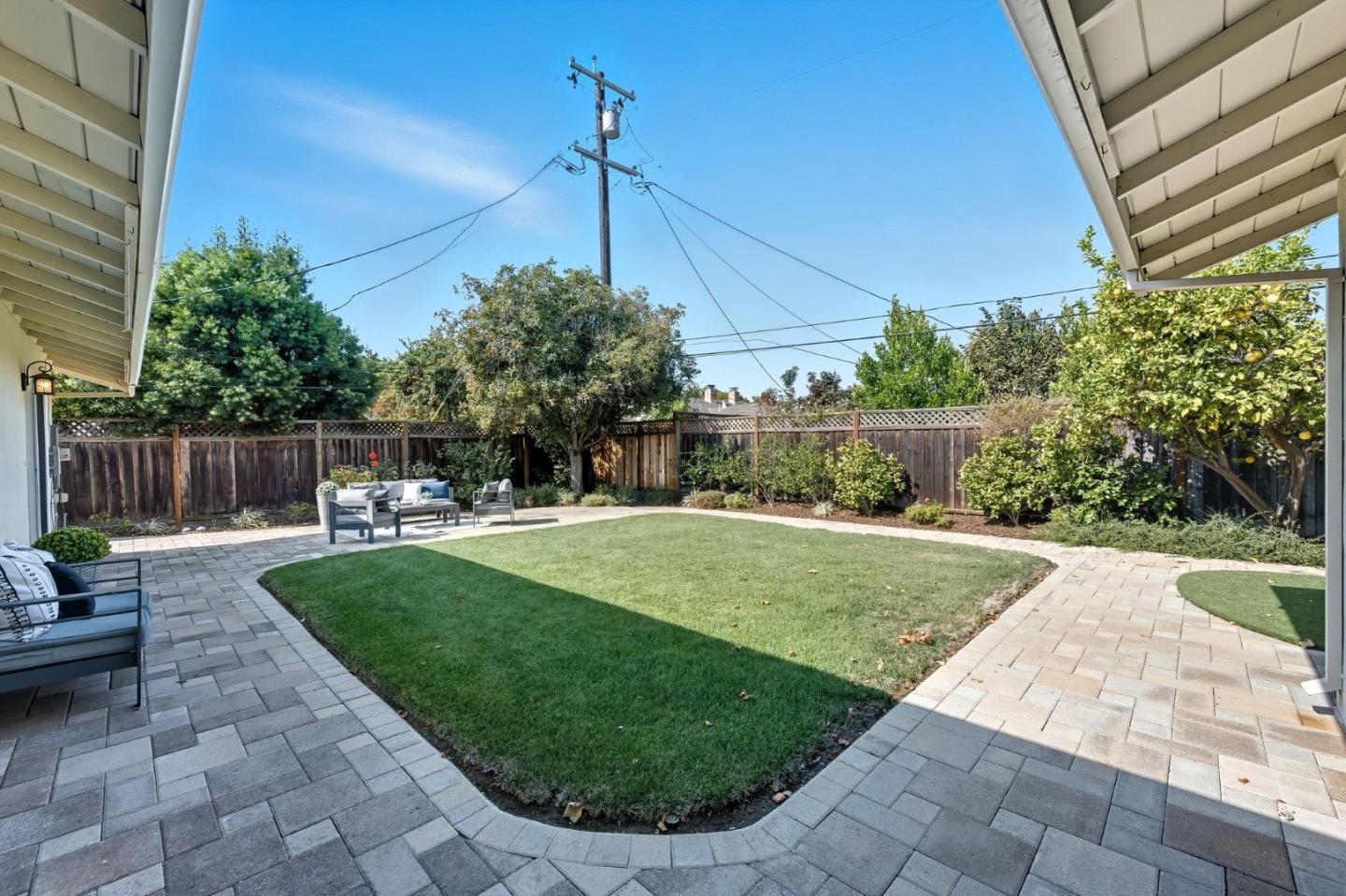 Detail Gallery Image 31 of 38 For 1547 Klamath Dr, Sunnyvale,  CA 94087 - 4 Beds | 2 Baths