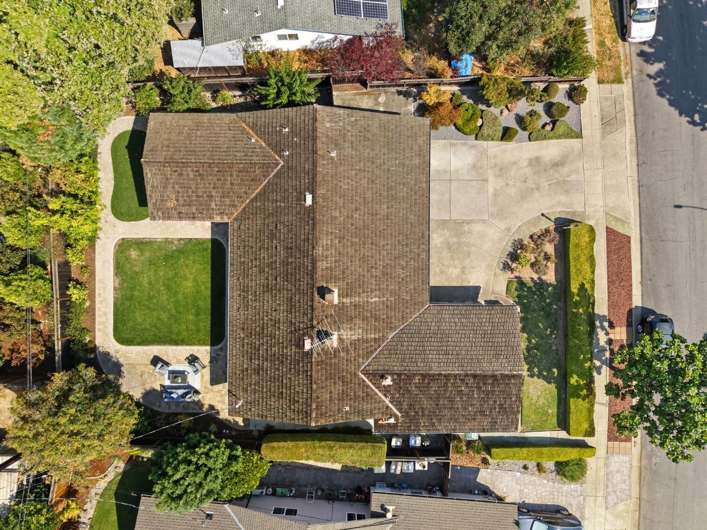 Detail Gallery Image 35 of 38 For 1547 Klamath Dr, Sunnyvale,  CA 94087 - 4 Beds | 2 Baths