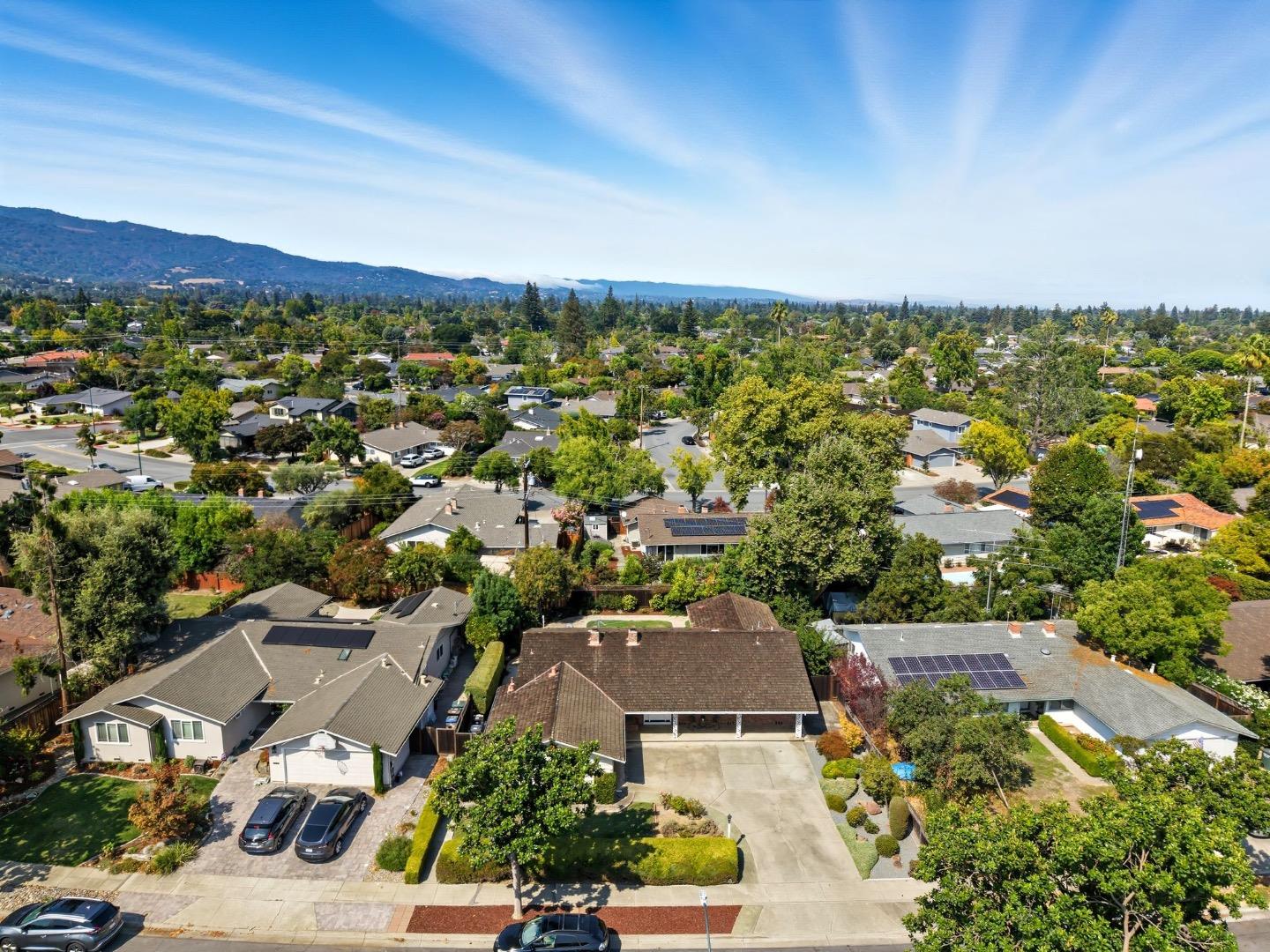 Detail Gallery Image 37 of 38 For 1547 Klamath Dr, Sunnyvale,  CA 94087 - 4 Beds | 2 Baths