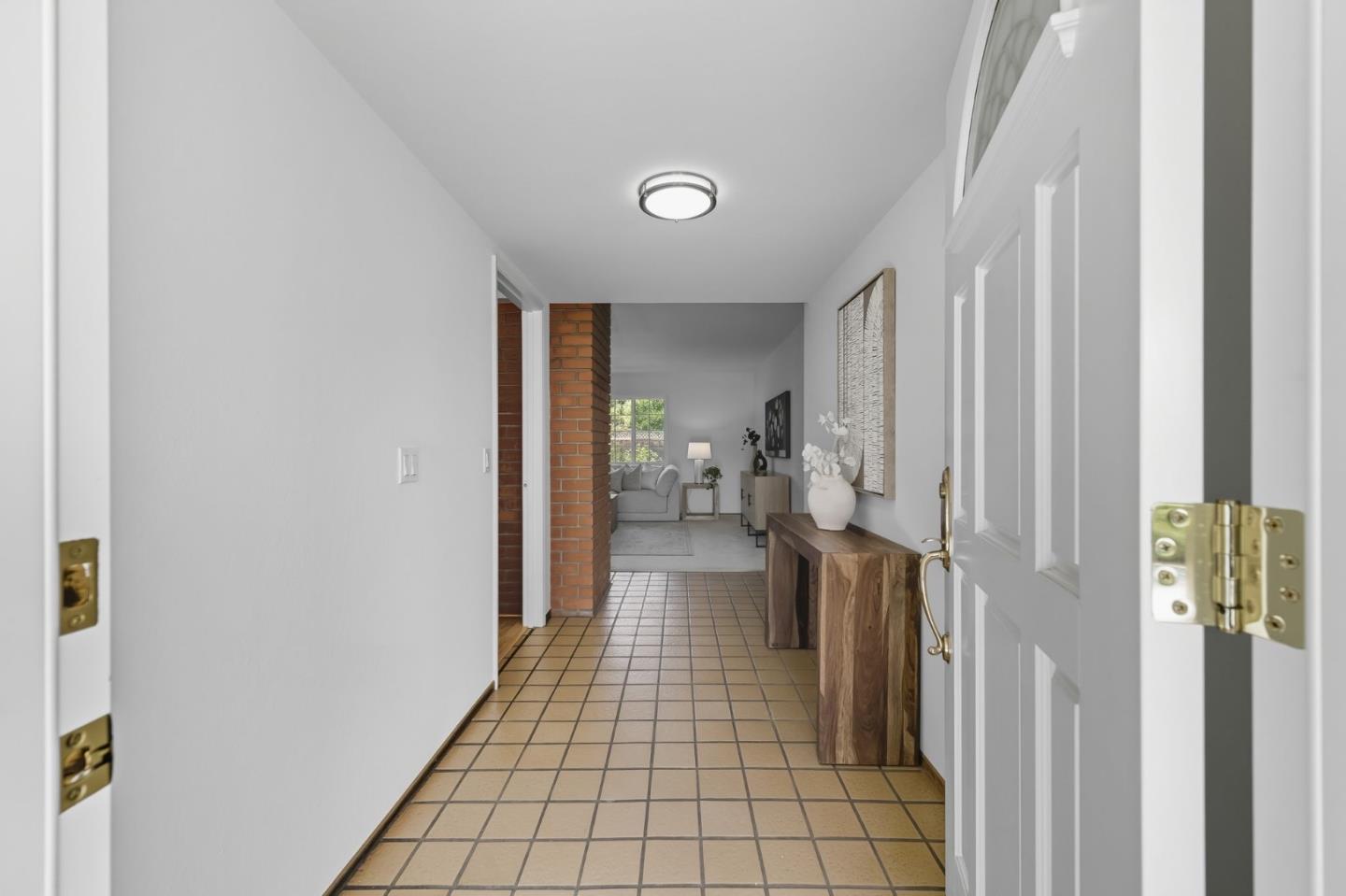 Detail Gallery Image 6 of 38 For 1547 Klamath Dr, Sunnyvale,  CA 94087 - 4 Beds | 2 Baths