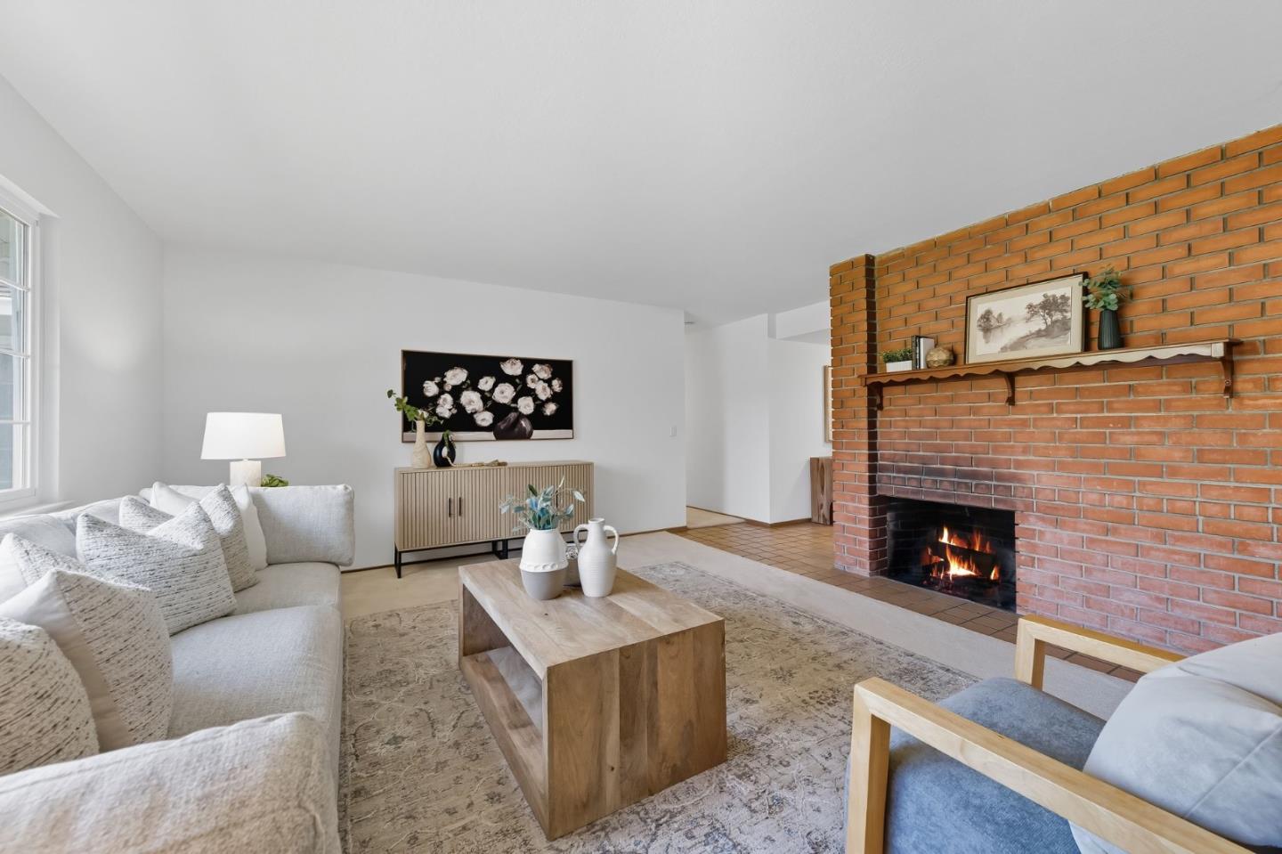 Detail Gallery Image 9 of 38 For 1547 Klamath Dr, Sunnyvale,  CA 94087 - 4 Beds | 2 Baths