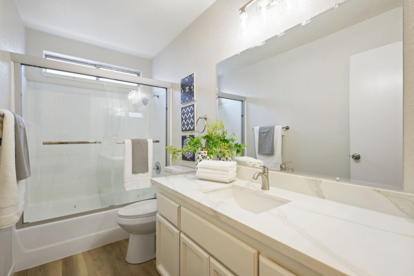 Detail Gallery Image 16 of 23 For 2113 Sunhaven Ct, Fairfield,  CA 94533 - 3 Beds | 2 Baths