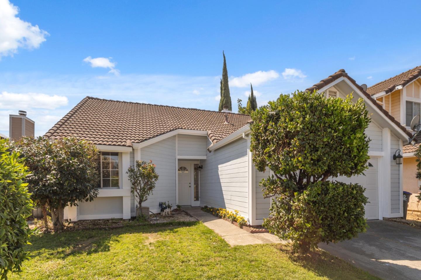 Detail Gallery Image 2 of 23 For 2113 Sunhaven Ct, Fairfield,  CA 94533 - 3 Beds | 2 Baths