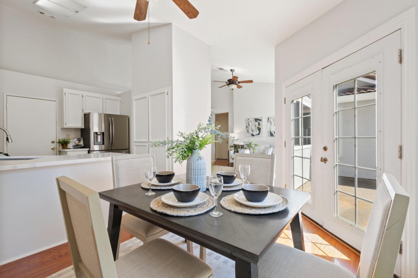 Detail Gallery Image 6 of 23 For 2113 Sunhaven Ct, Fairfield,  CA 94533 - 3 Beds | 2 Baths