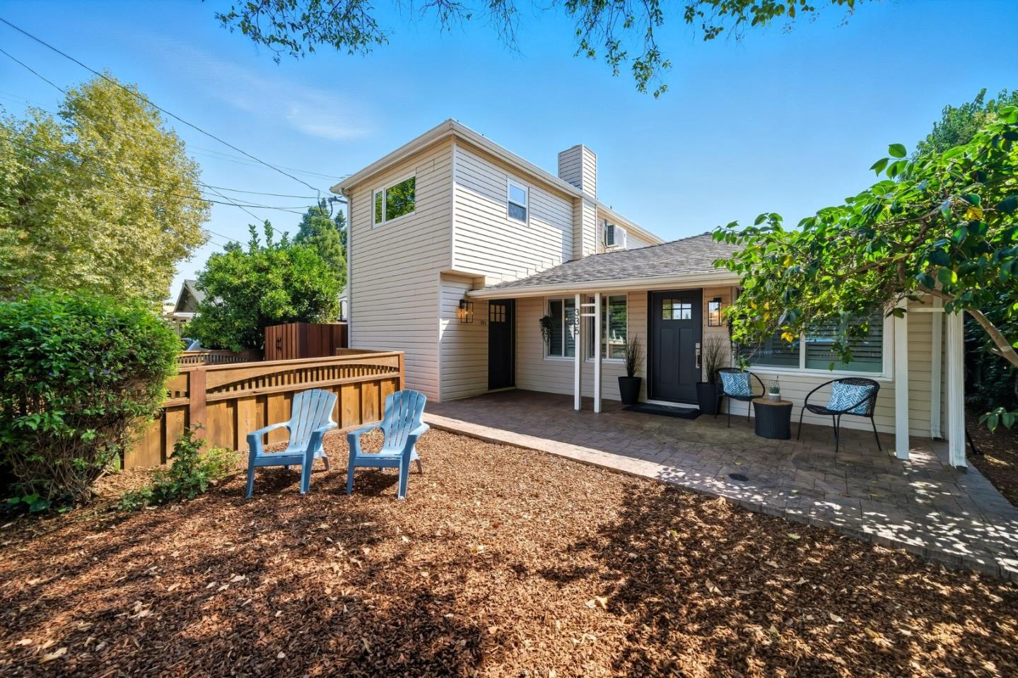 Detail Gallery Image 1 of 39 For 335 Park St, Redwood City,  CA 94061 - 4 Beds | 3 Baths
