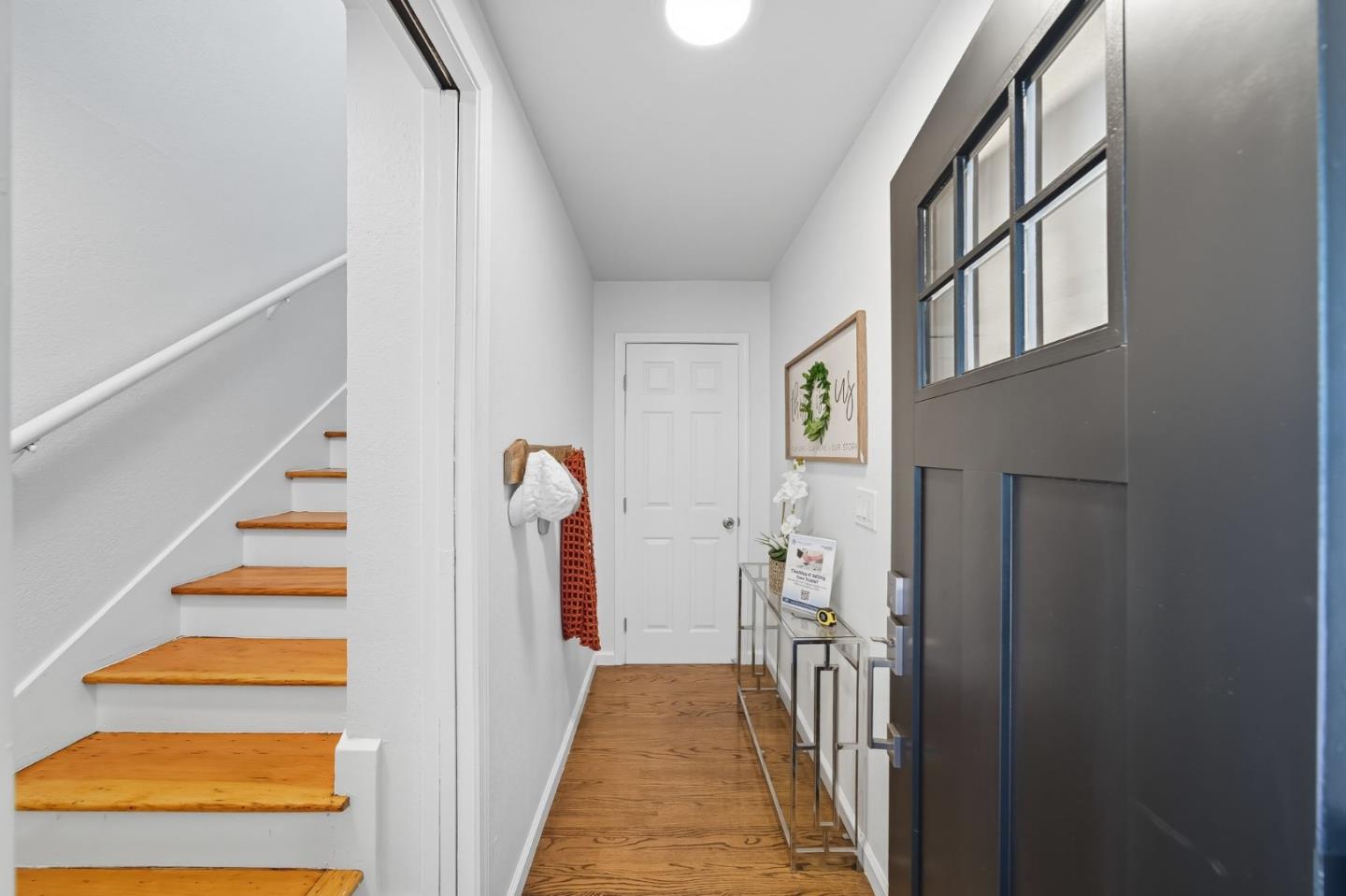 Detail Gallery Image 19 of 39 For 335 Park St, Redwood City,  CA 94061 - 4 Beds | 3 Baths