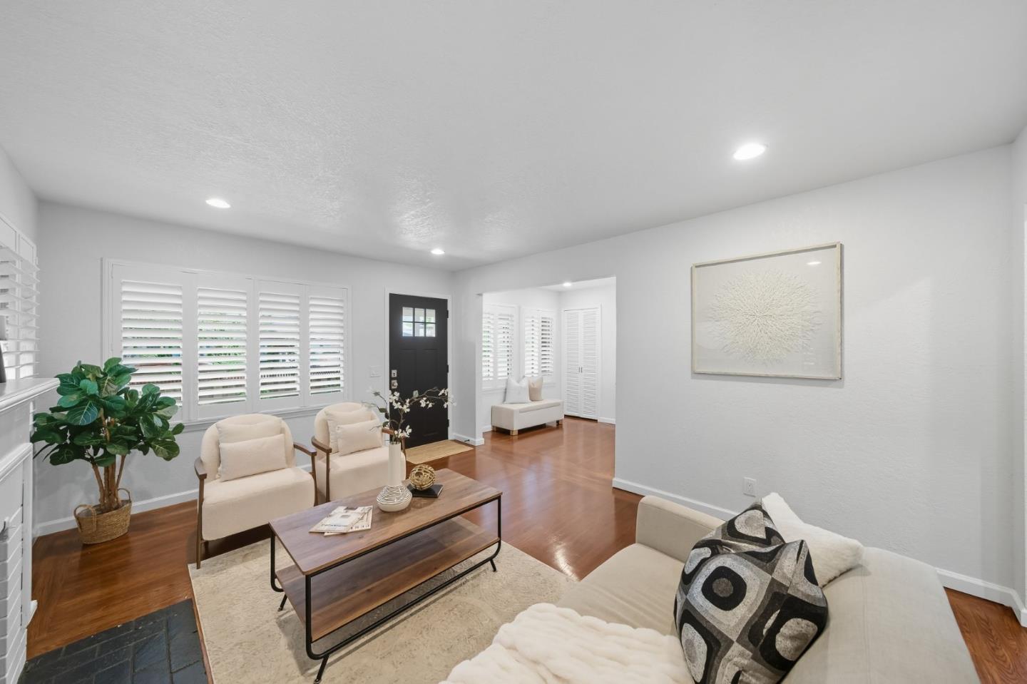 Detail Gallery Image 4 of 39 For 335 Park St, Redwood City,  CA 94061 - 4 Beds | 3 Baths