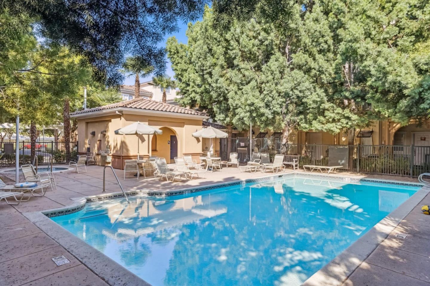 Detail Gallery Image 32 of 54 For 1405 Allegado Aly, San Jose,  CA 95128 - 3 Beds | 2 Baths