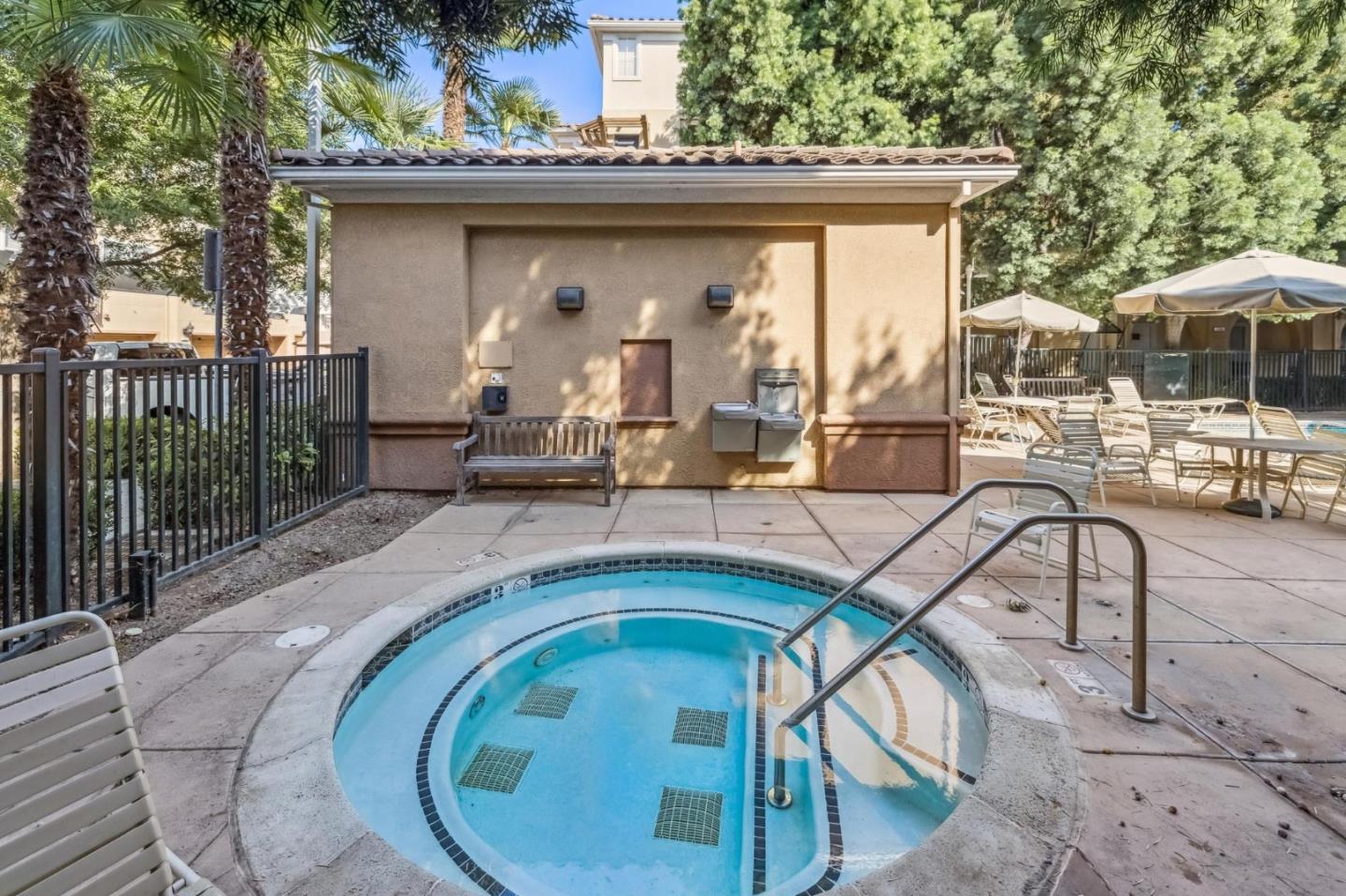 Detail Gallery Image 34 of 54 For 1405 Allegado Aly, San Jose,  CA 95128 - 3 Beds | 2 Baths