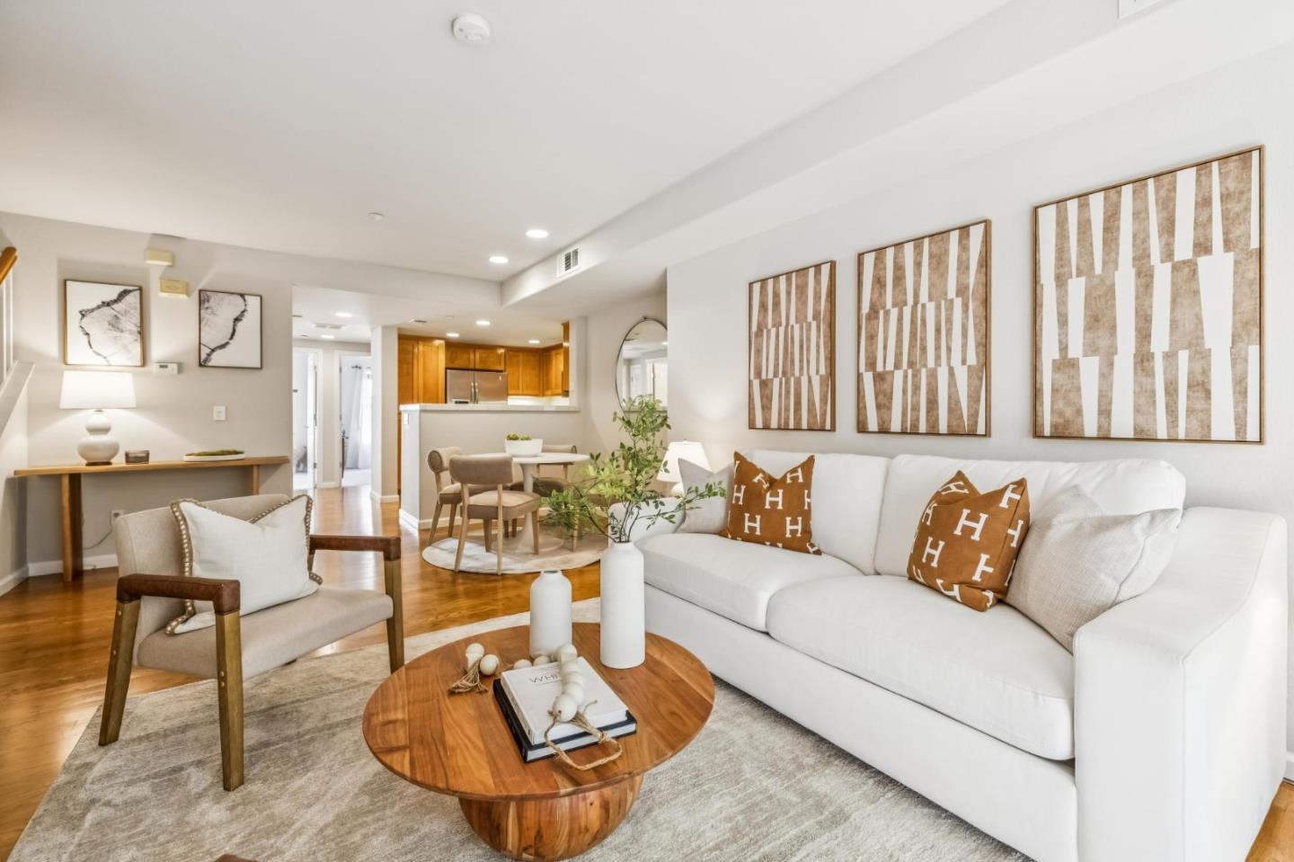 Detail Gallery Image 8 of 54 For 1405 Allegado Aly, San Jose,  CA 95128 - 3 Beds | 2 Baths