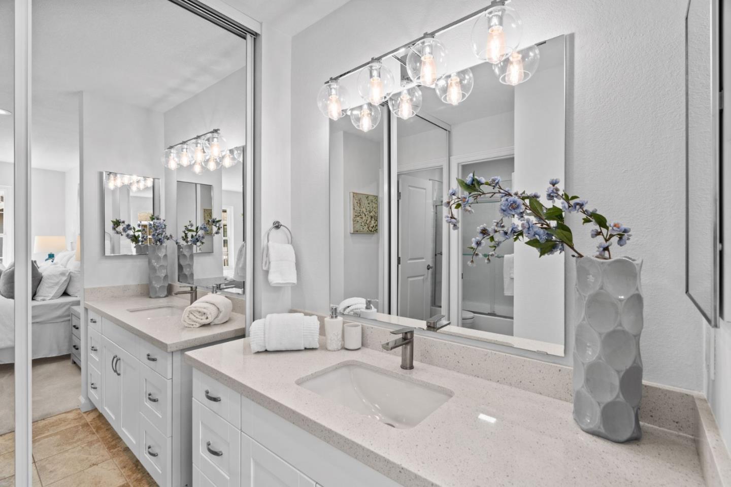 Detail Gallery Image 11 of 24 For 1928 Vista Cay, San Mateo,  CA 94404 - 2 Beds | 2 Baths