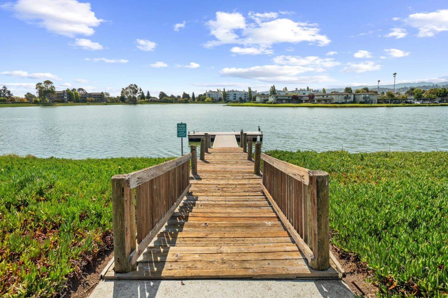 Detail Gallery Image 20 of 24 For 1928 Vista Cay, San Mateo,  CA 94404 - 2 Beds | 2 Baths