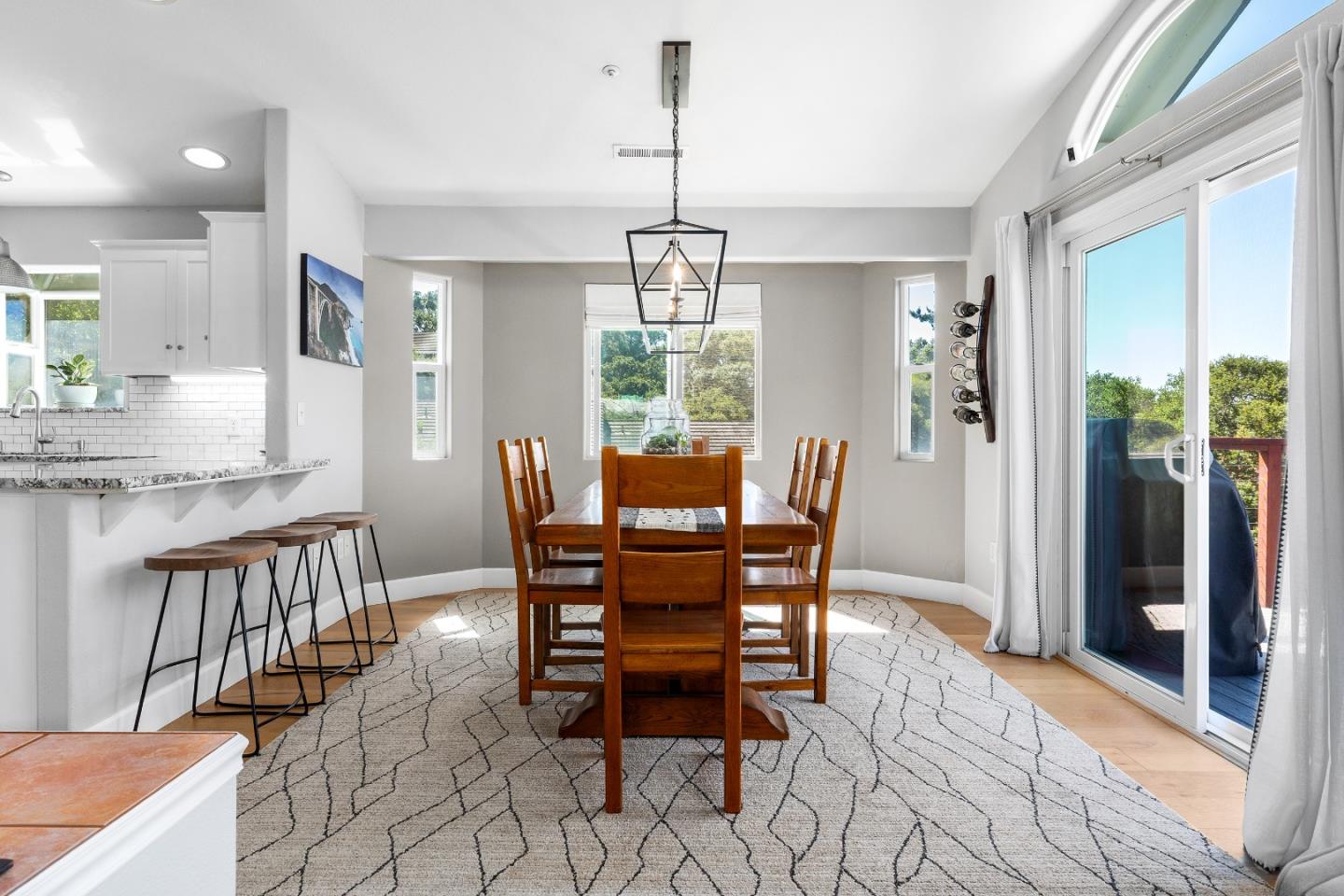 Detail Gallery Image 21 of 82 For 18530 Berta Ridge Pl, Salinas,  CA 93907 - 4 Beds | 3 Baths