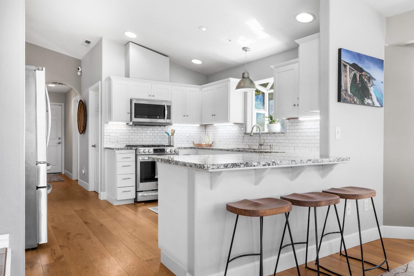 Detail Gallery Image 22 of 82 For 18530 Berta Ridge Pl, Salinas,  CA 93907 - 4 Beds | 3 Baths