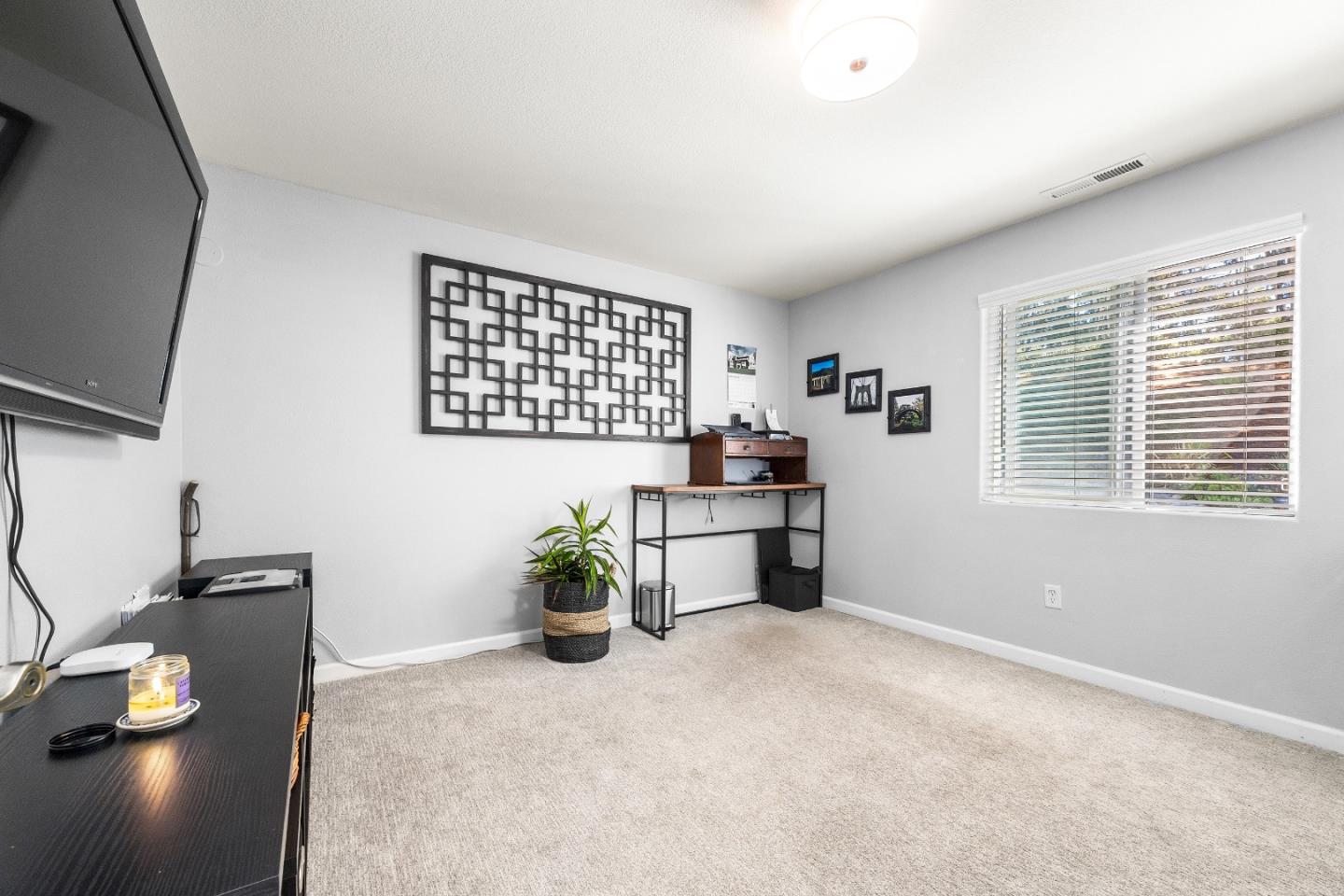 Detail Gallery Image 28 of 82 For 18530 Berta Ridge Pl, Salinas,  CA 93907 - 4 Beds | 3 Baths