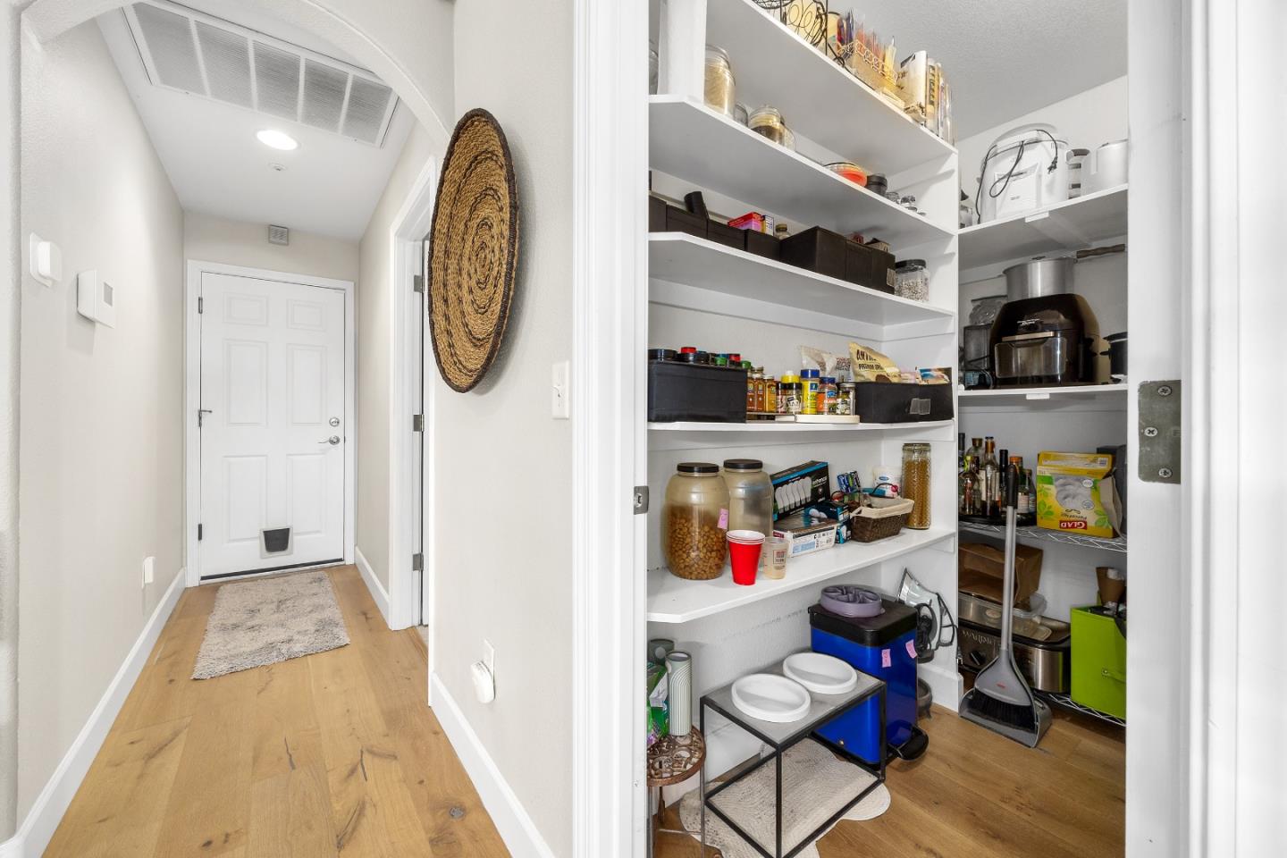 Detail Gallery Image 33 of 82 For 18530 Berta Ridge Pl, Salinas,  CA 93907 - 4 Beds | 3 Baths