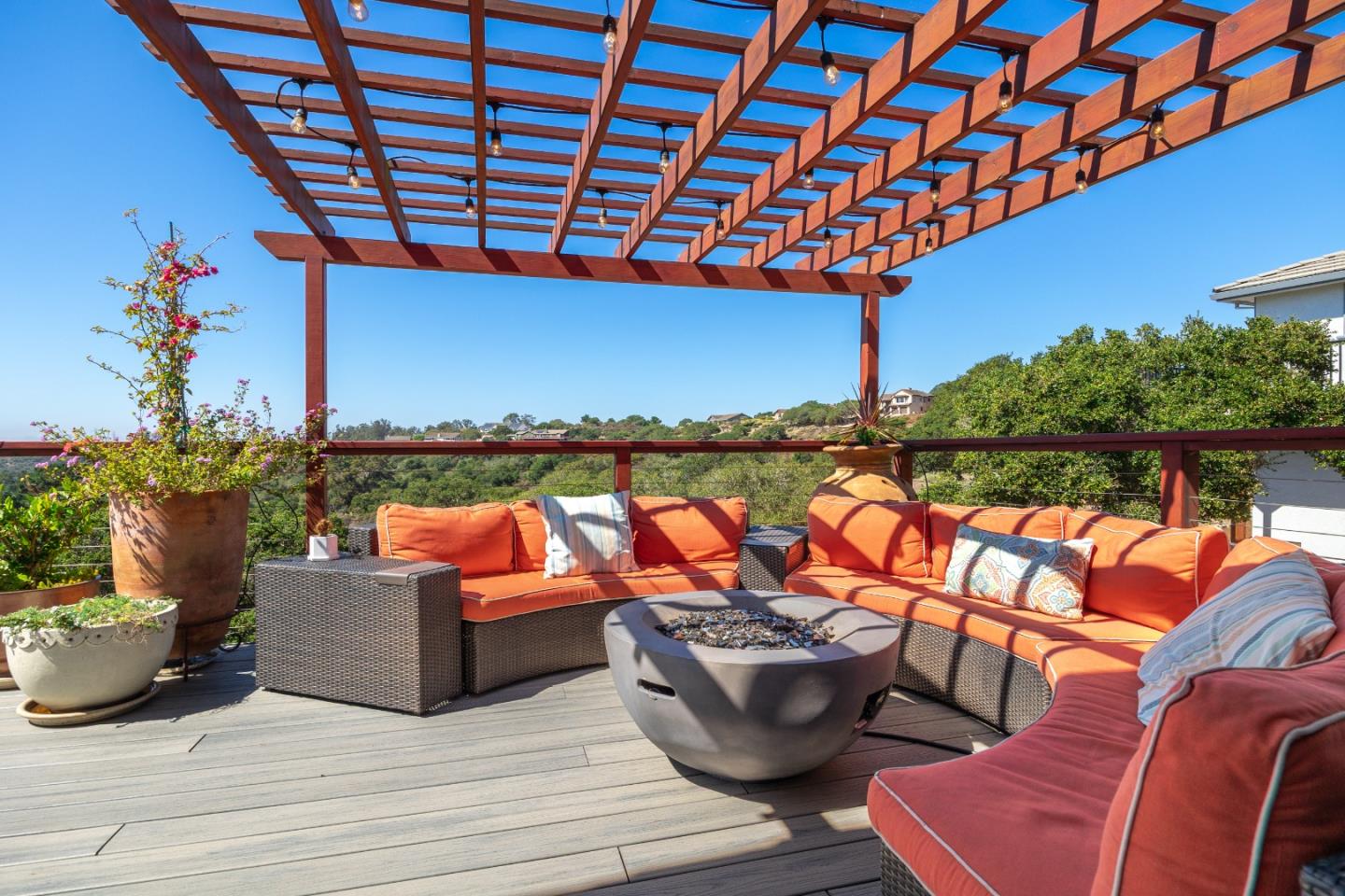 Detail Gallery Image 57 of 82 For 18530 Berta Ridge Pl, Salinas,  CA 93907 - 4 Beds | 3 Baths