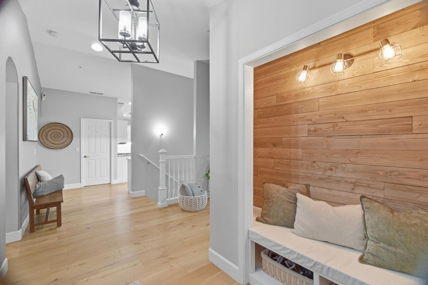 Detail Gallery Image 9 of 82 For 18530 Berta Ridge Pl, Salinas,  CA 93907 - 4 Beds | 3 Baths