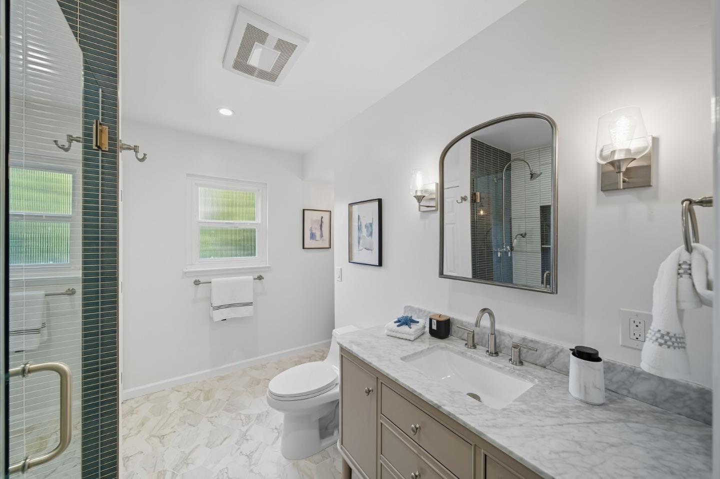 Detail Gallery Image 27 of 38 For 335 Park St, Redwood City,  CA 94061 - – Beds | – Baths