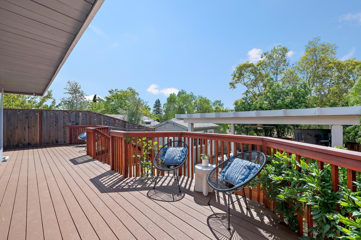 Detail Gallery Image 25 of 28 For 160 Rogers Avenue, San Carlos,  CA 94070 - 3 Beds | 2 Baths