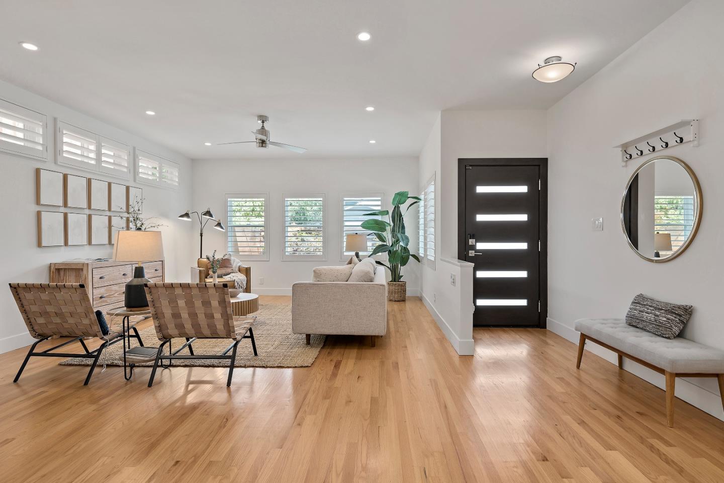 Detail Gallery Image 3 of 28 For 160 Rogers Avenue, San Carlos,  CA 94070 - 3 Beds | 2 Baths