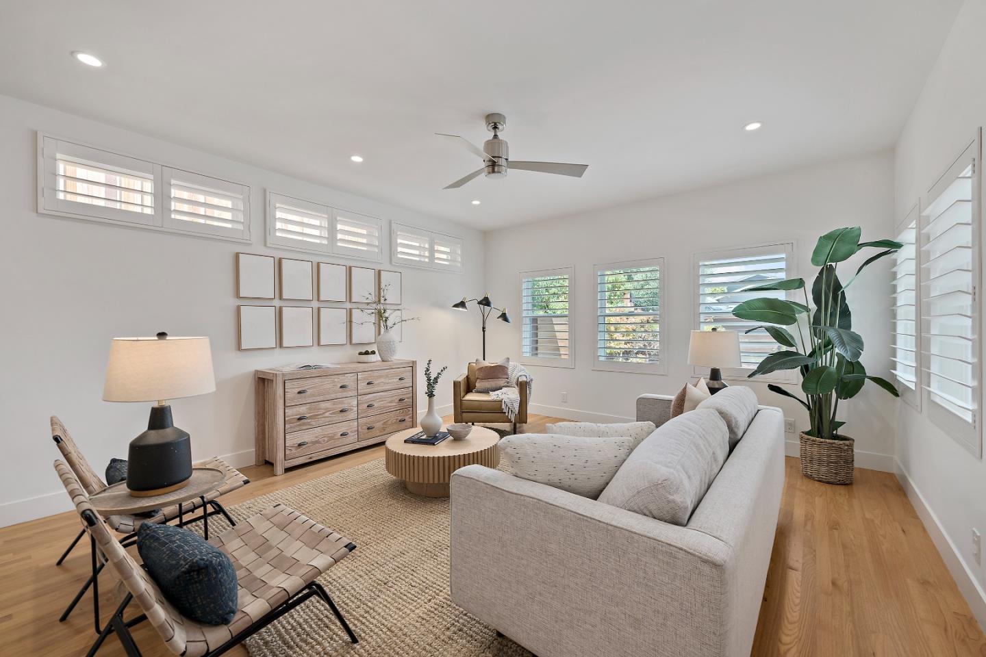 Detail Gallery Image 5 of 28 For 160 Rogers Avenue, San Carlos,  CA 94070 - 3 Beds | 2 Baths