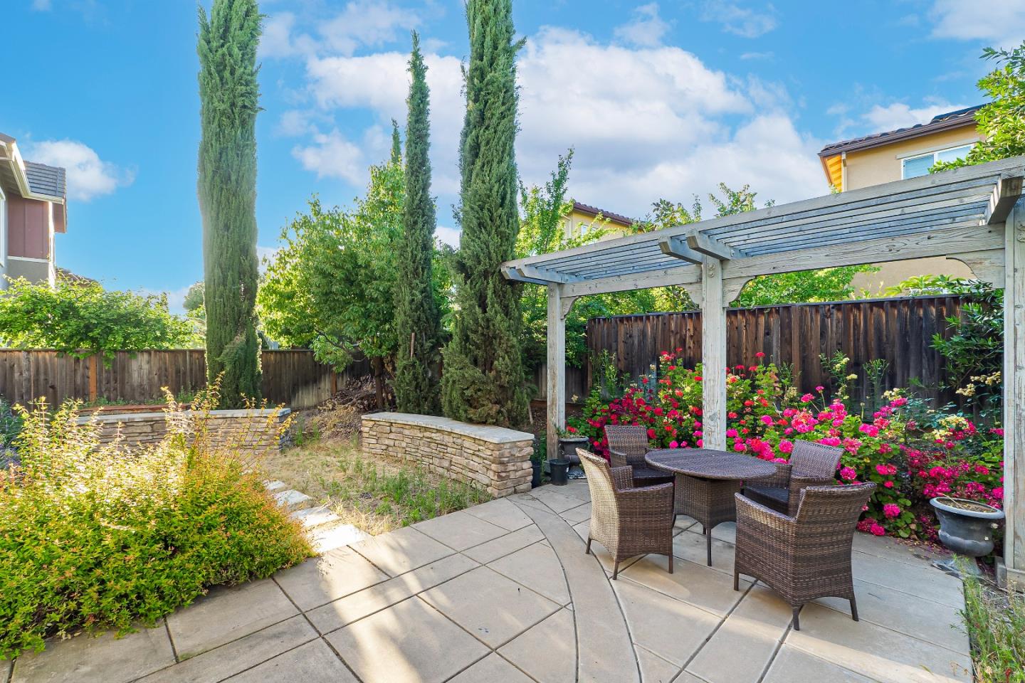 Detail Gallery Image 17 of 24 For 3970 Jordan Ranch Dr, Dublin,  CA 94568 - 5 Beds | 4 Baths