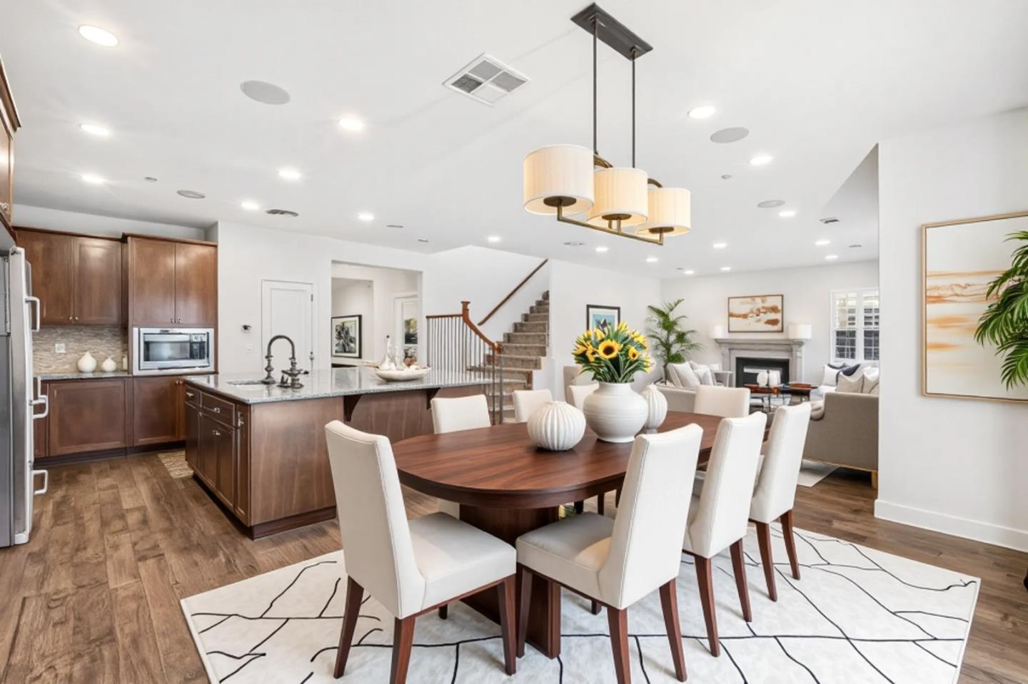 Detail Gallery Image 5 of 24 For 3970 Jordan Ranch Dr, Dublin,  CA 94568 - 5 Beds | 4 Baths