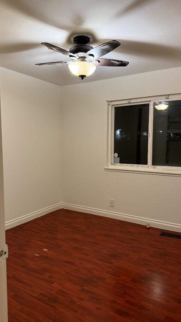 Detail Gallery Image 12 of 21 For 1983 Flint Ave, San Jose,  CA 95148 - 3 Beds | 2 Baths