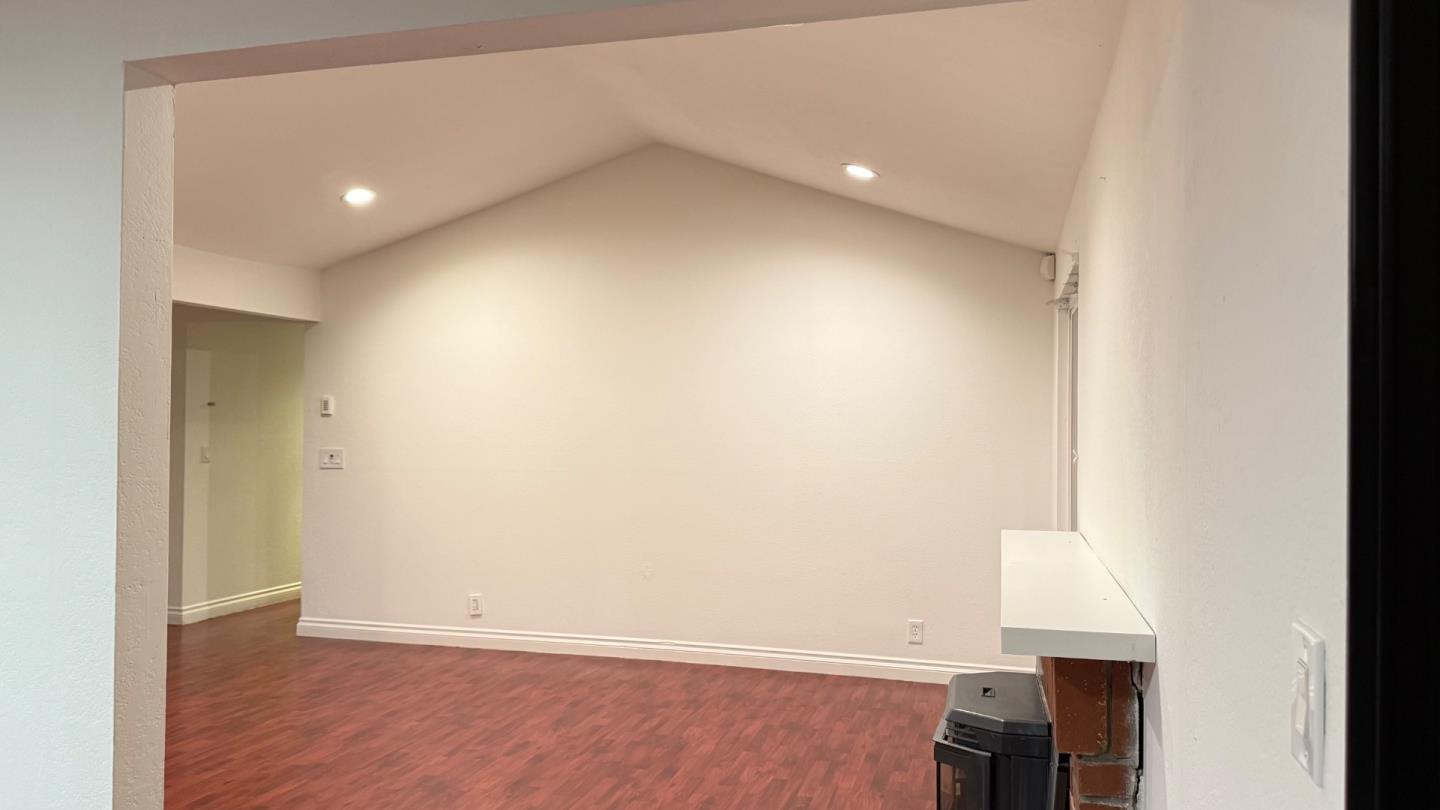 Detail Gallery Image 20 of 21 For 1983 Flint Ave, San Jose,  CA 95148 - 3 Beds | 2 Baths