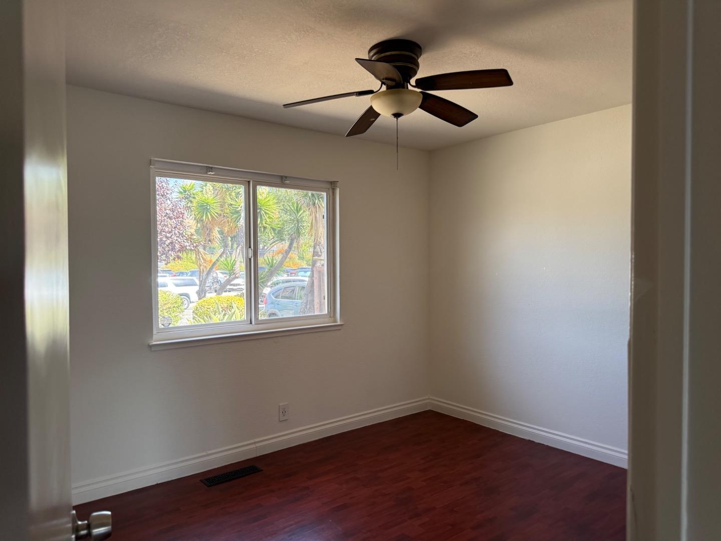 Detail Gallery Image 3 of 21 For 1983 Flint Ave, San Jose,  CA 95148 - 3 Beds | 2 Baths