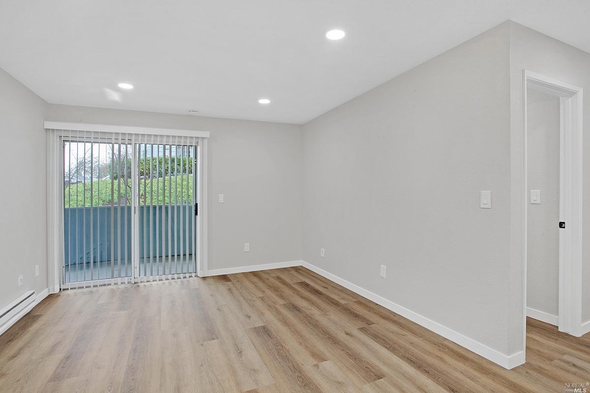 Detail Gallery Image 8 of 22 For 287 Lighthouse Dr, Vallejo,  CA 94590 - 3 Beds | 2 Baths