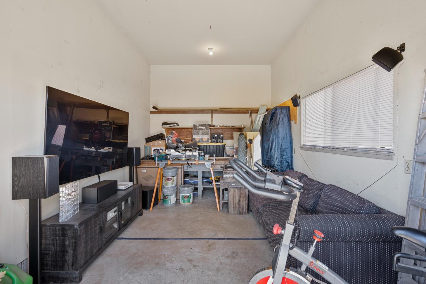 Detail Gallery Image 51 of 73 For 215 Rays Cir, Hollister,  CA 95023 - 4 Beds | 2/1 Baths