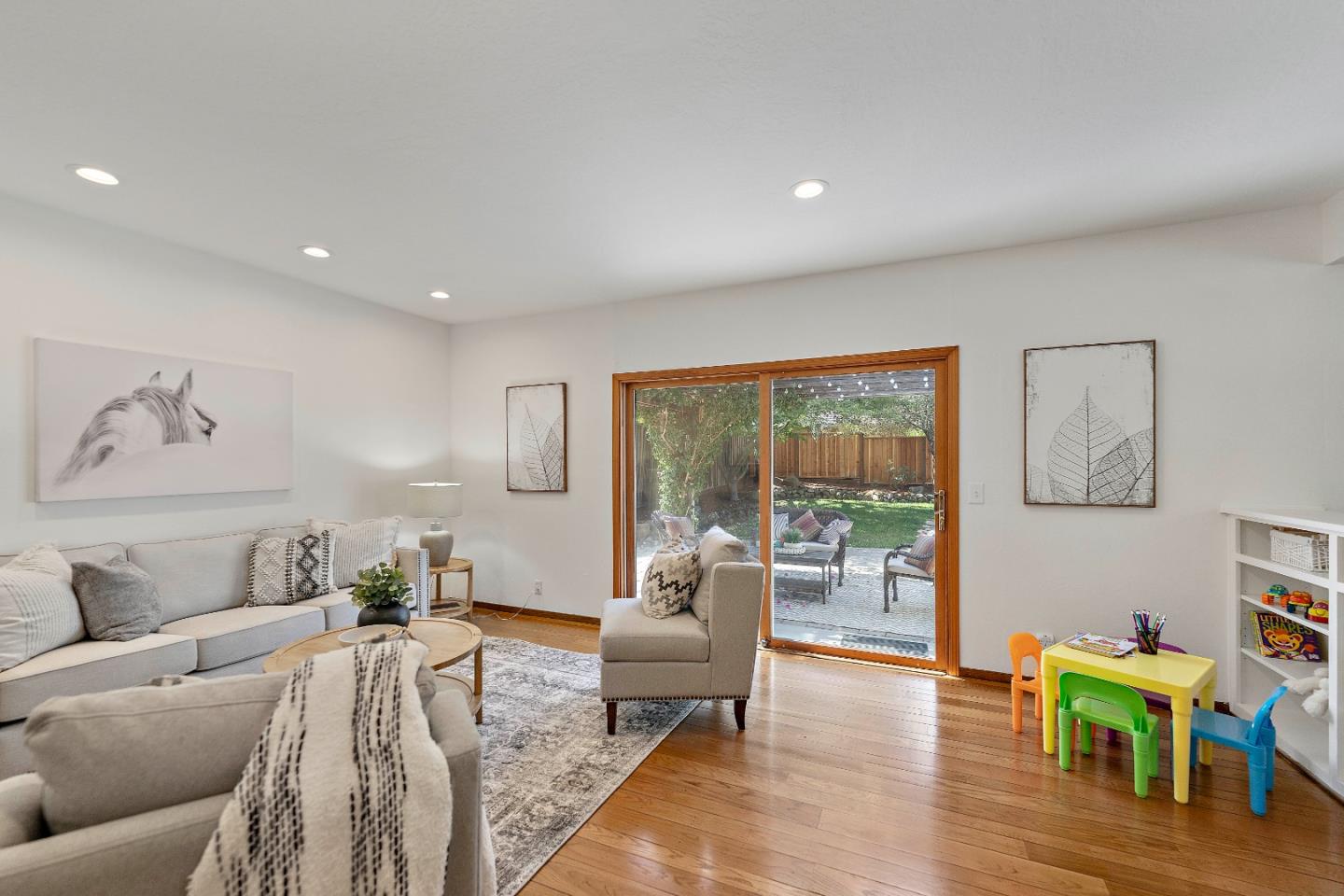 Detail Gallery Image 13 of 48 For 5485 Sharon Ln, San Jose,  CA 95124 - 4 Beds | 3 Baths