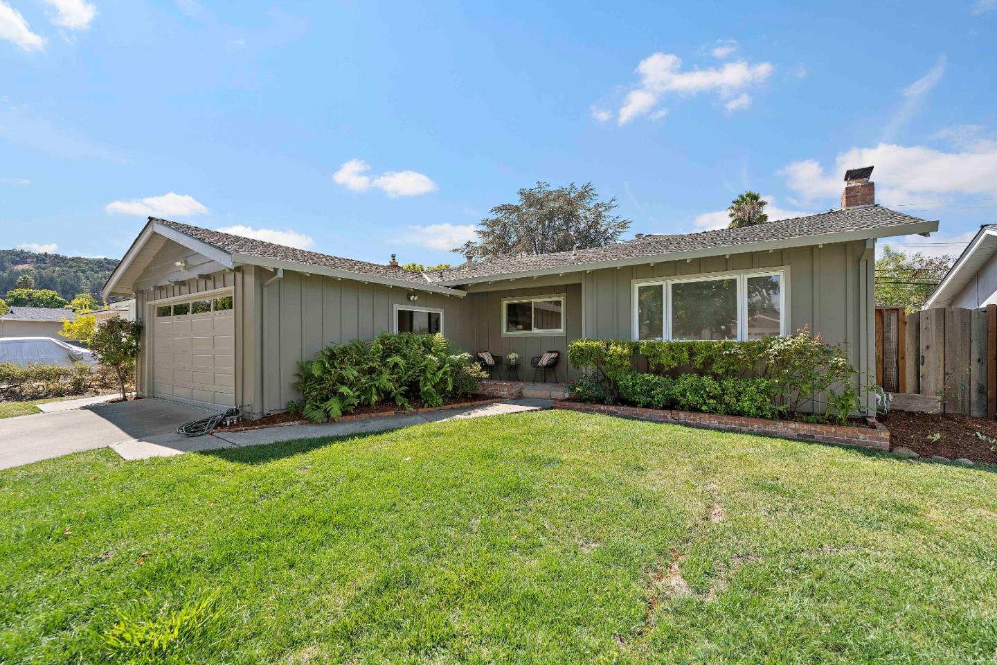 Detail Gallery Image 2 of 48 For 5485 Sharon Ln, San Jose,  CA 95124 - 4 Beds | 3 Baths