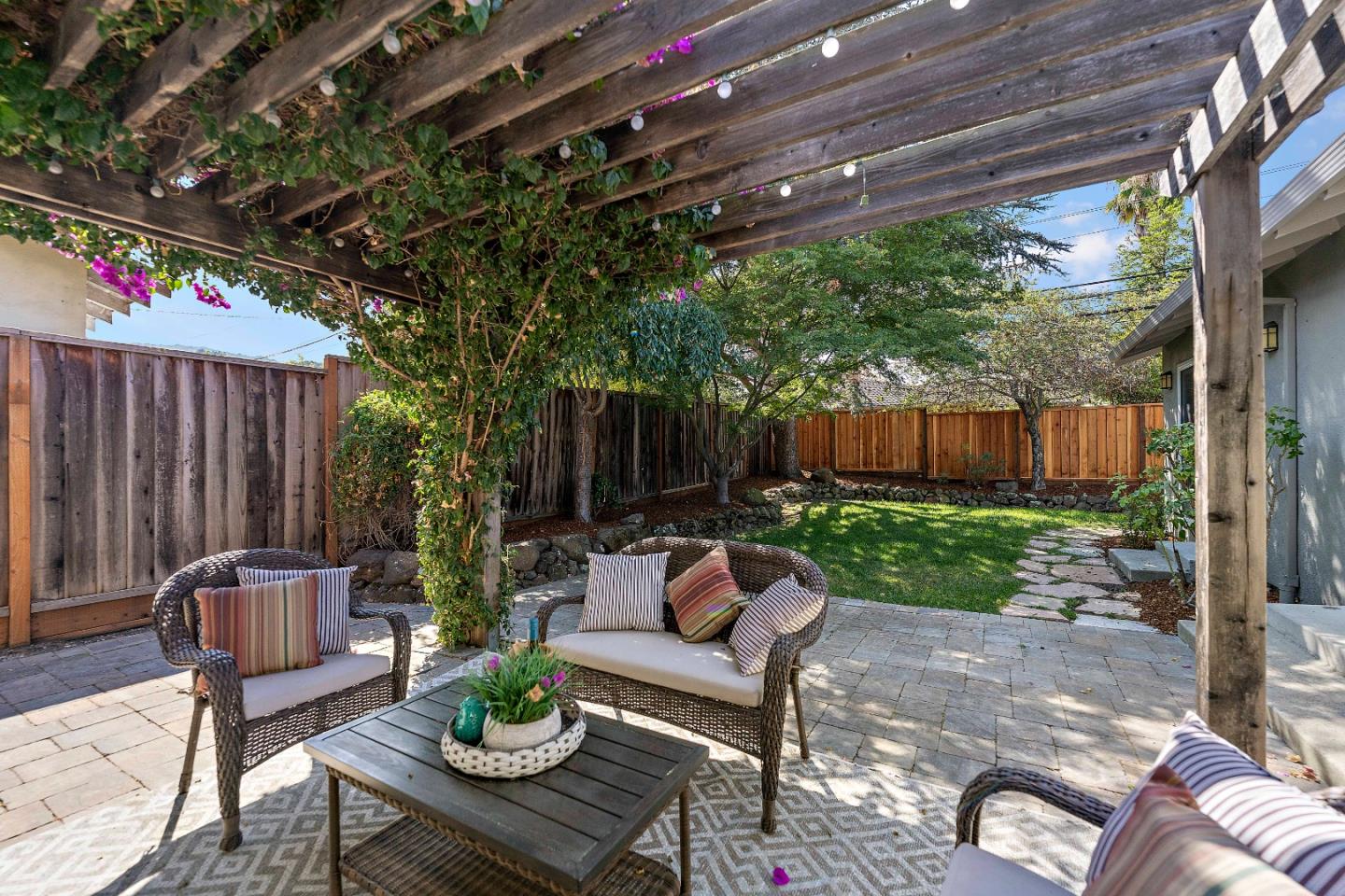 Detail Gallery Image 36 of 48 For 5485 Sharon Ln, San Jose,  CA 95124 - 4 Beds | 3 Baths