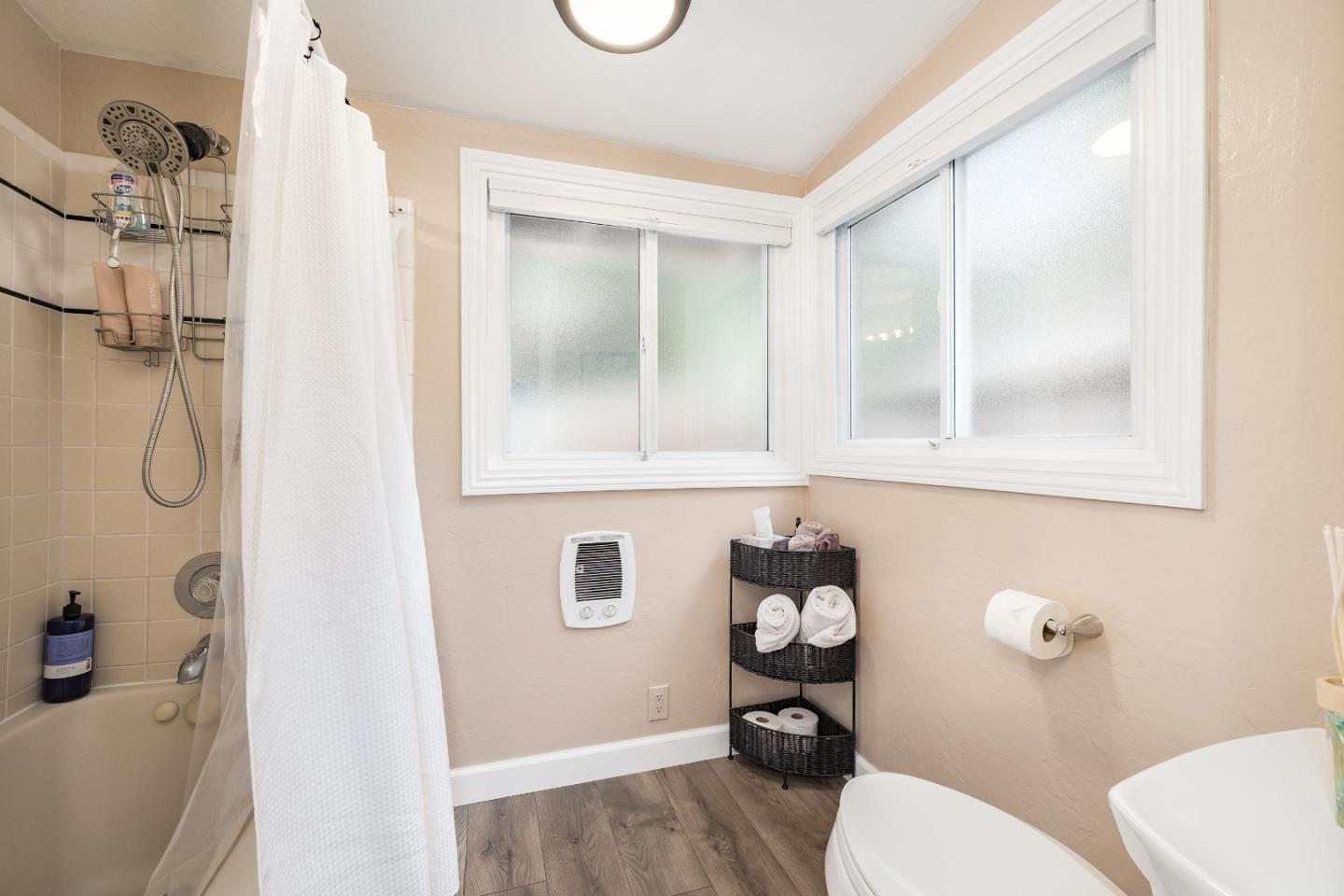Detail Gallery Image 11 of 20 For 964 Scenic Way, Ben Lomond,  CA 95005 - 2 Beds | 1 Baths